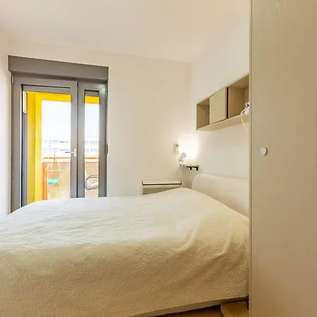 Apartment Fiorella 2 Bdr With Balcony