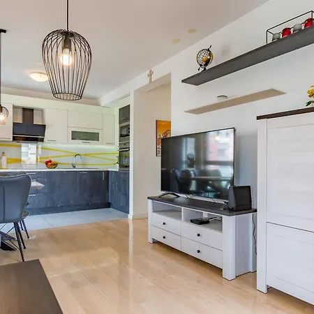 Fiorella 2 Bdr With Balcony Apartment Zadar