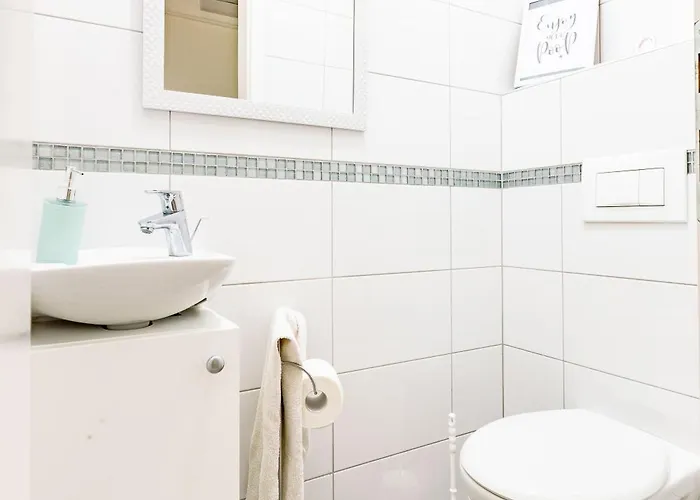 Fiorella 2 Bdr With Balcony Appartamento Zara
