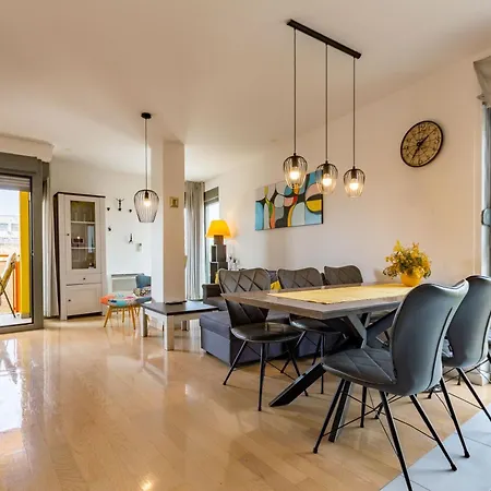 Apartment Fiorella 2 Bdr With Balcony