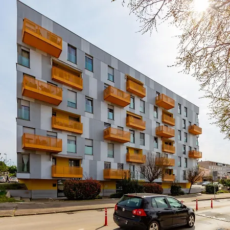 Fiorella 2 Bdr With Balcony Zara