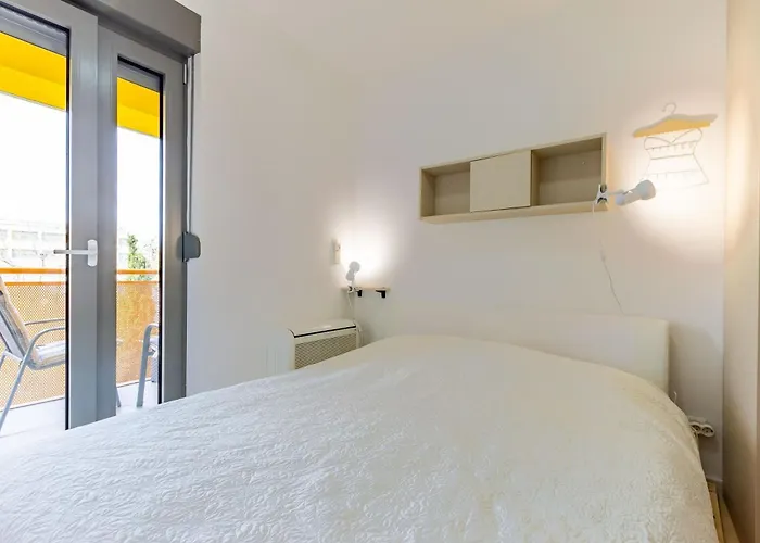 Fiorella 2 Bdr With Balcony *